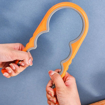 4-in-1 Öffner im Einsatz – Hand öffnet Dose mit Multifunktions-Küchenwerkzeug