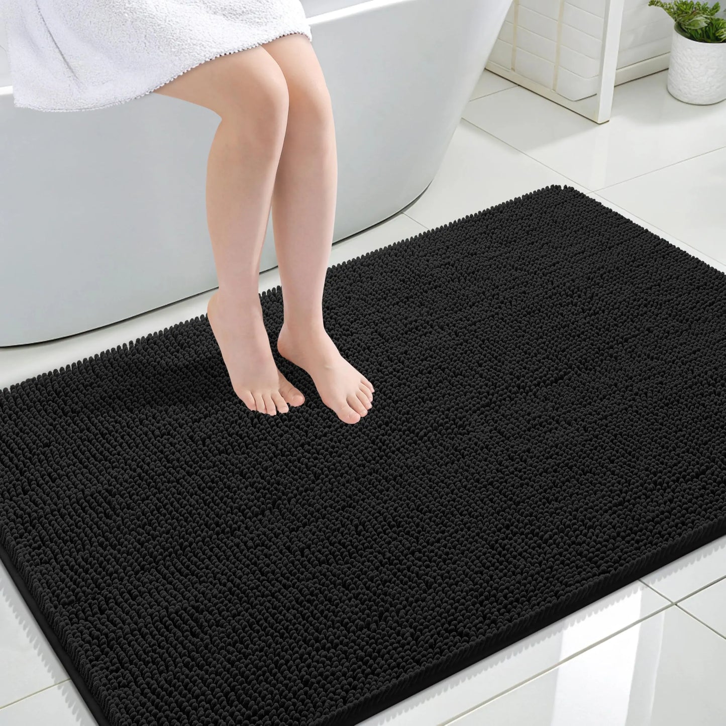 Chenille_Badematte_in_Farbe_Deep_Gray_f_r_moderne_Badezimmergestaltung - Zentroo