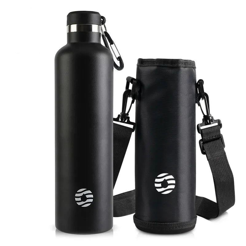 Edelstahl-Thermosflasche 1000ml Schwarz mit Karabiner und schwarzer Tragetasche mit Schulterriemen, freigestellt