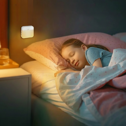 Nachtlicht mit Bewegungssensor im Schlafzimmer – sanftes Orientierungslicht