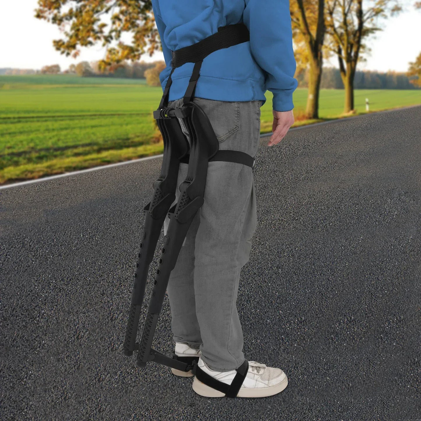 Tragbarer Exoskelett Sitz fuer ergonomische Unterstuetzung beim Stehen und Gehen im Alltag